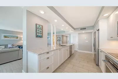 2425 Gulf Of Mexico Drive #14E, Longboat Key, FL 34228 - Photo 10
