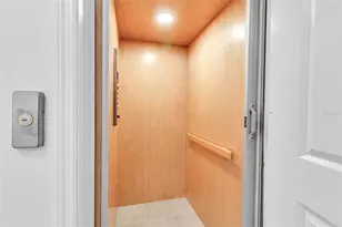 2554 Ruffing Ct, Sarasota, FL 34237 - Photo 8