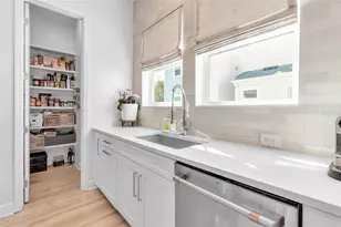 2554 Ruffing Ct, Sarasota, FL 34237 - Photo 12