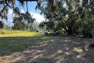 121 Christie Ave, Sarasota, FL 34232 - Photo 4