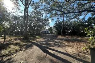 121 Christie Ave, Sarasota, FL 34232 - Photo 2