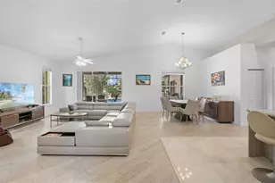 4334 Marcott Cir, Sarasota, FL 34233 - Photo 4