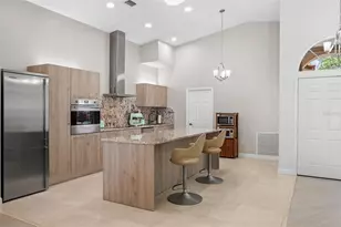 4334 Marcott Cir, Sarasota, FL 34233 - Photo 6