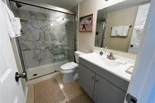 1801 Gulf Dr N, Bradenton Beach, FL 34217 - Photo 18