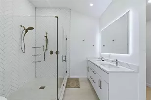 2473 Ringling Blvd, Sarasota, FL 34237 - Photo 32