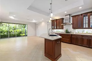 7815 Ashley Cir, University Park, FL 34201 - Photo 4