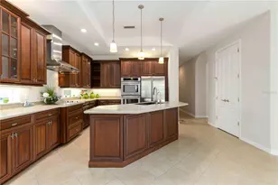 7815 Ashley Cir, University Park, FL 34201 - Photo 12