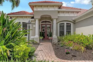15005 Bowfin Terrace, Lakewood Ranch, FL 34202 - Photo 4