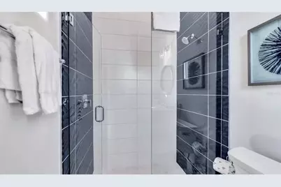 2210 Avenue A, Bradenton Beach, FL 34217 - Photo 36