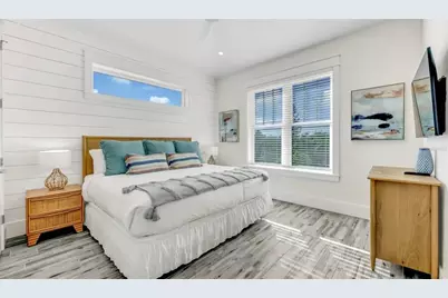 2210 Avenue A, Bradenton Beach, FL 34217 - Photo 38