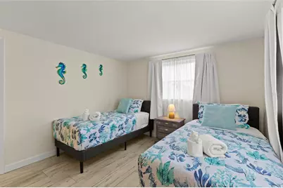 6836 Roxbury Drive, Sarasota, FL 34231 - Photo 16