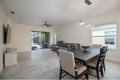 12146 Longview Lake Circle, Bradenton, FL 34211 - Photo 16