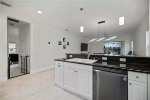 12146 Longview Lake Cir, Bradenton, FL 34211 - Photo 16