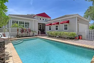 3427 Winding Oaks Dr, Longboat Key, FL 34228 - Photo 2