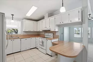 8514 Monarch Pl, Palmetto, FL 34221 - Photo 14