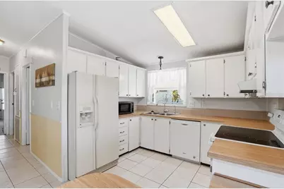 8514 Monarch Place, Palmetto, FL 34221 - Photo 16