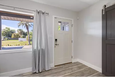 2513 Mineola Way, Sarasota, FL 34239 - Photo 8