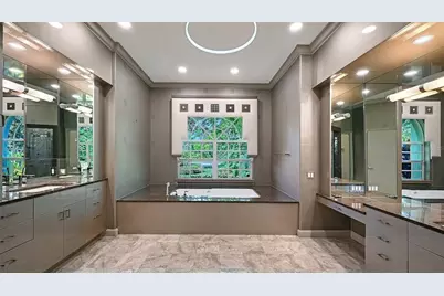 5023 Ashley Parkway, Sarasota, FL 34241 - Photo 32