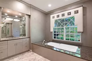 5023 Ashley Pkwy, Sarasota, FL 34241 - Photo 36