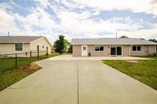 18310 Van Nuys Cir, Port Charlotte, FL 33948 - Photo 84
