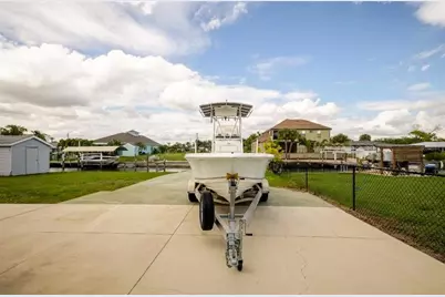 18310 Van Nuys Circle, Port Charlotte, FL 33948 - Photo 28