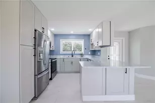 18310 Van Nuys Cir, Port Charlotte, FL 33948 - Photo 12