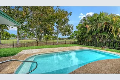 1967 Brookhaven Drive, Sarasota, FL 34239 - Photo 42