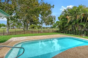 1967 Brookhaven Dr, Sarasota, FL 34239 - Photo 42