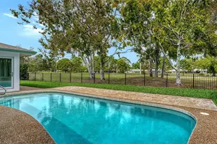 1967 Brookhaven Dr, Sarasota, FL 34239 - Photo 44