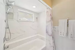 660 Cedars Ct, Longboat Key, FL 34228 - Photo 22