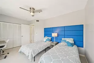 660 Cedars Ct, Longboat Key, FL 34228 - Photo 14