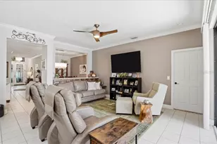 8205 Stirling Falls Cir, Sarasota, FL 34243 - Photo 12