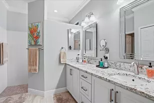 8205 Stirling Falls Cir, Sarasota, FL 34243 - Photo 32