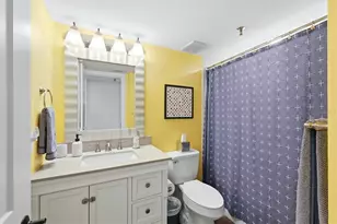 1001 Benjamin Franklin Dr, Sarasota, FL 34236 - Photo 20