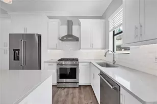 1250 May Ln, Sarasota, FL 34236 - Photo 10