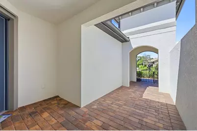 17039 Hampton Falls Terrace, Bradenton, FL 34202 - Photo 6