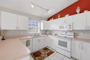 2806 Gulf Dr, Holmes Beach, FL 34217 - Photo 12