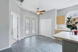 919 Grand Canyon Dr, Valrico, FL 33594 - Photo 10