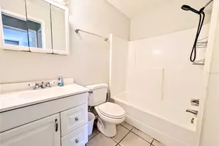 1122 68th Ave Dr W, Bradenton, FL 34207 - Photo 8