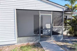 1122 68th Ave Dr W, Bradenton, FL 34207 - Photo 2