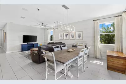 7434 35th Lane E, Sarasota, FL 34243 - Photo 8