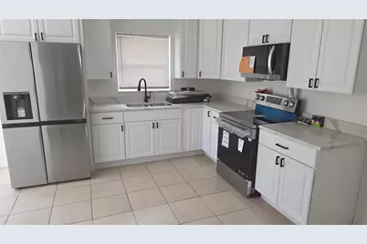 2325 16th Avenue Circle E, Palmetto, FL 34221 - Photo 2