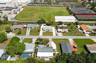 2546 Parma St, Sarasota, FL 34231 - Photo 60