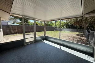 450 Briarwood Rd, Venice, FL 34293 - Photo 12