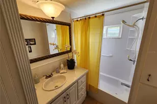 305 Batan Ct, Bradenton, FL 34207 - Photo 10