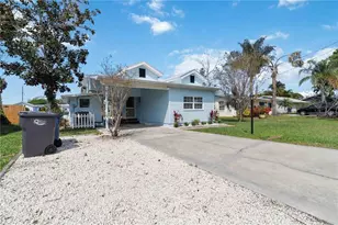 607 Manatee Ave, Ellenton, FL 34222 - Photo 4