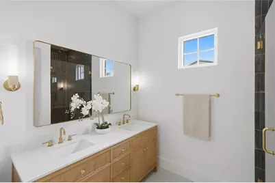 680 Key Royale Drive, Holmes Beach, FL 34217 - Photo 24