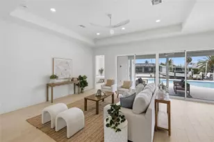 680 Key Royale Dr, Holmes Beach, FL 34217 - Photo 8