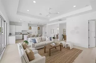 680 Key Royale Dr, Holmes Beach, FL 34217 - Photo 10