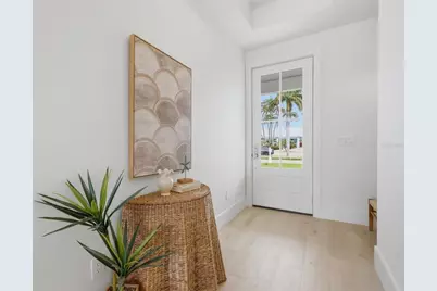 680 Key Royale Drive, Holmes Beach, FL 34217 - Photo 6